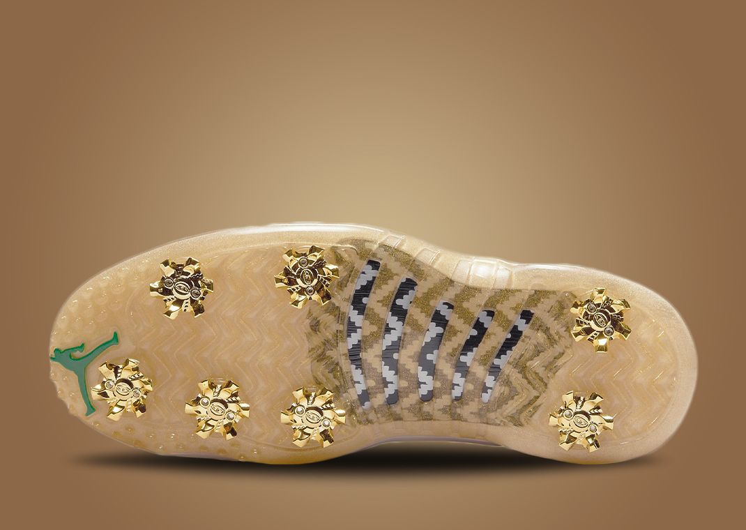 Go For The Green Jacket In This Air Jordan 12 Low Golf