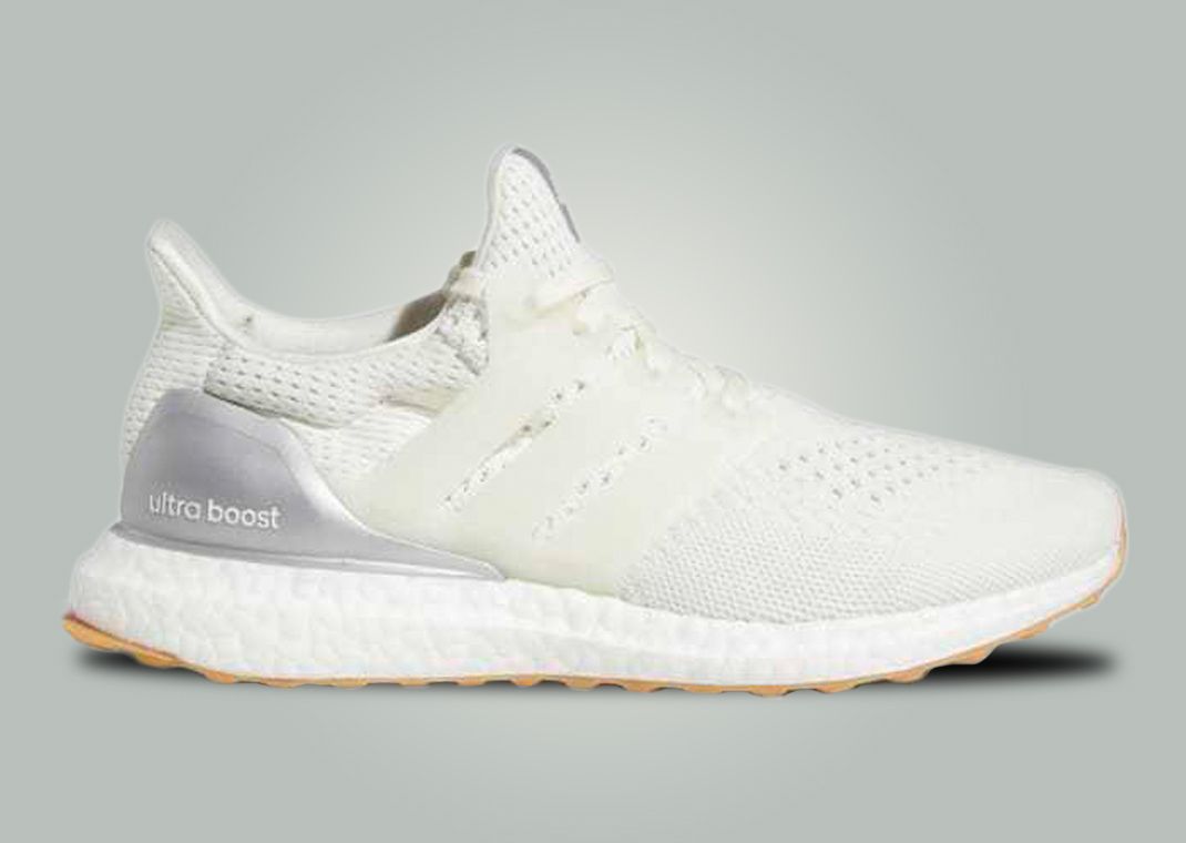 Adidas ultra boost on sale white and maroon