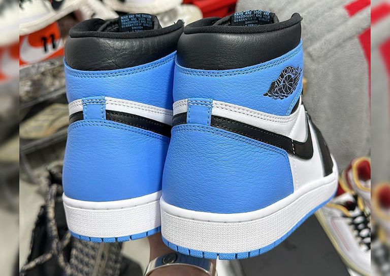 Detailed Look At The Air Jordan 1 High UNC Toe