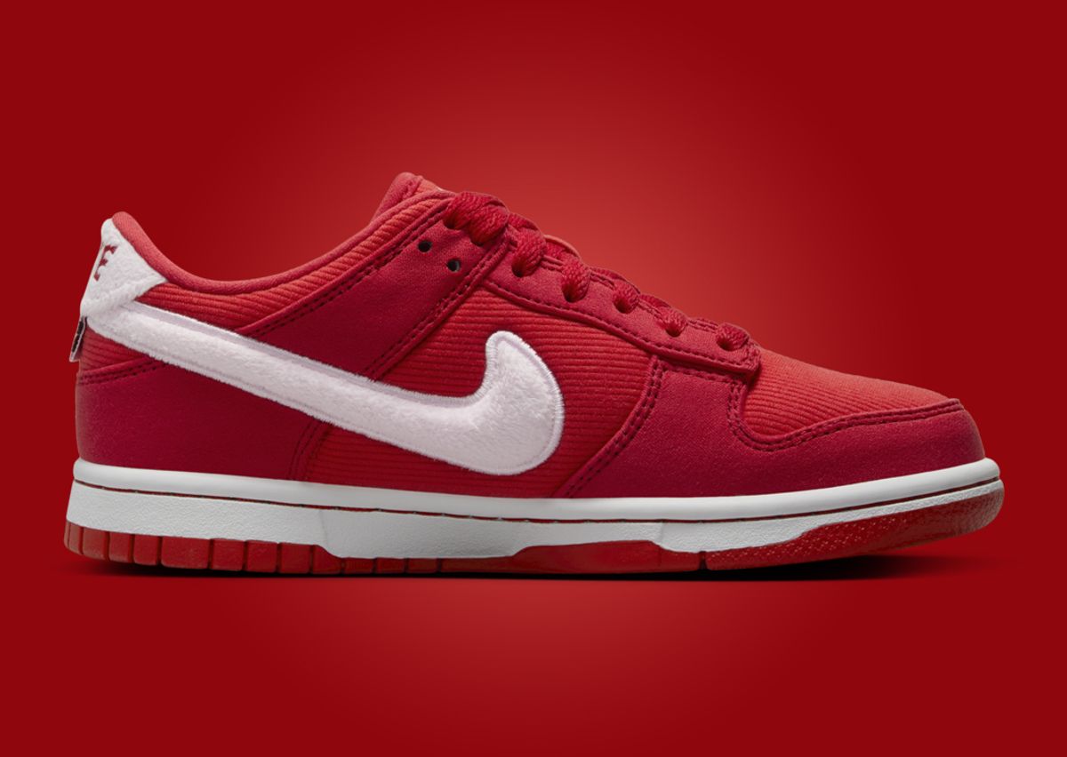 Nike Dunk Low Valentine's Day (GS) Medial