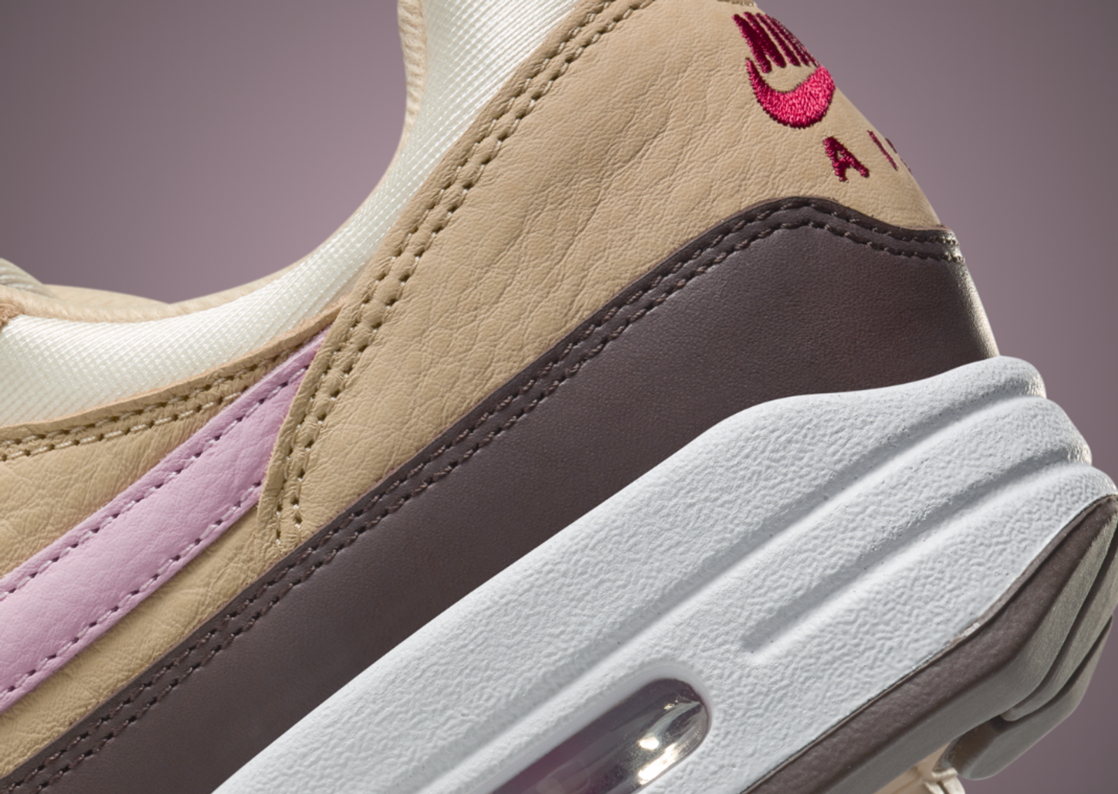 Nike Air Max 1 Valentine's Day (W) Heel Detail