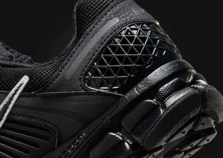 Nike Zoom Vomero 5 Black White Heel