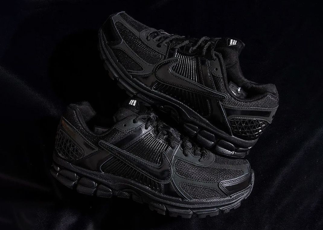 The Dover Street Market x Nike Zoom Vomero 5 Black Releases