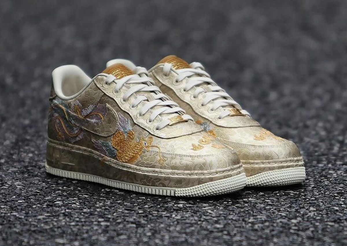 Nike Air Force 1 Low CNY (W) Lateral Angle