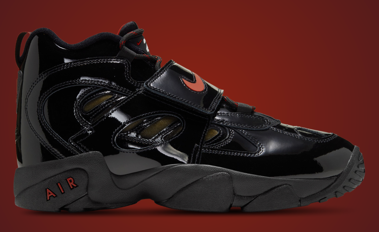 Nike Diamond Turf 2 Black Gym Red