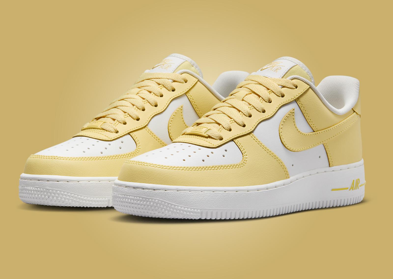 Nike Air Force 1 Low Light Lemon Venom Angle