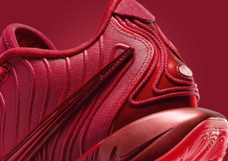Nike LeBron 21 Devotion Heel Detail