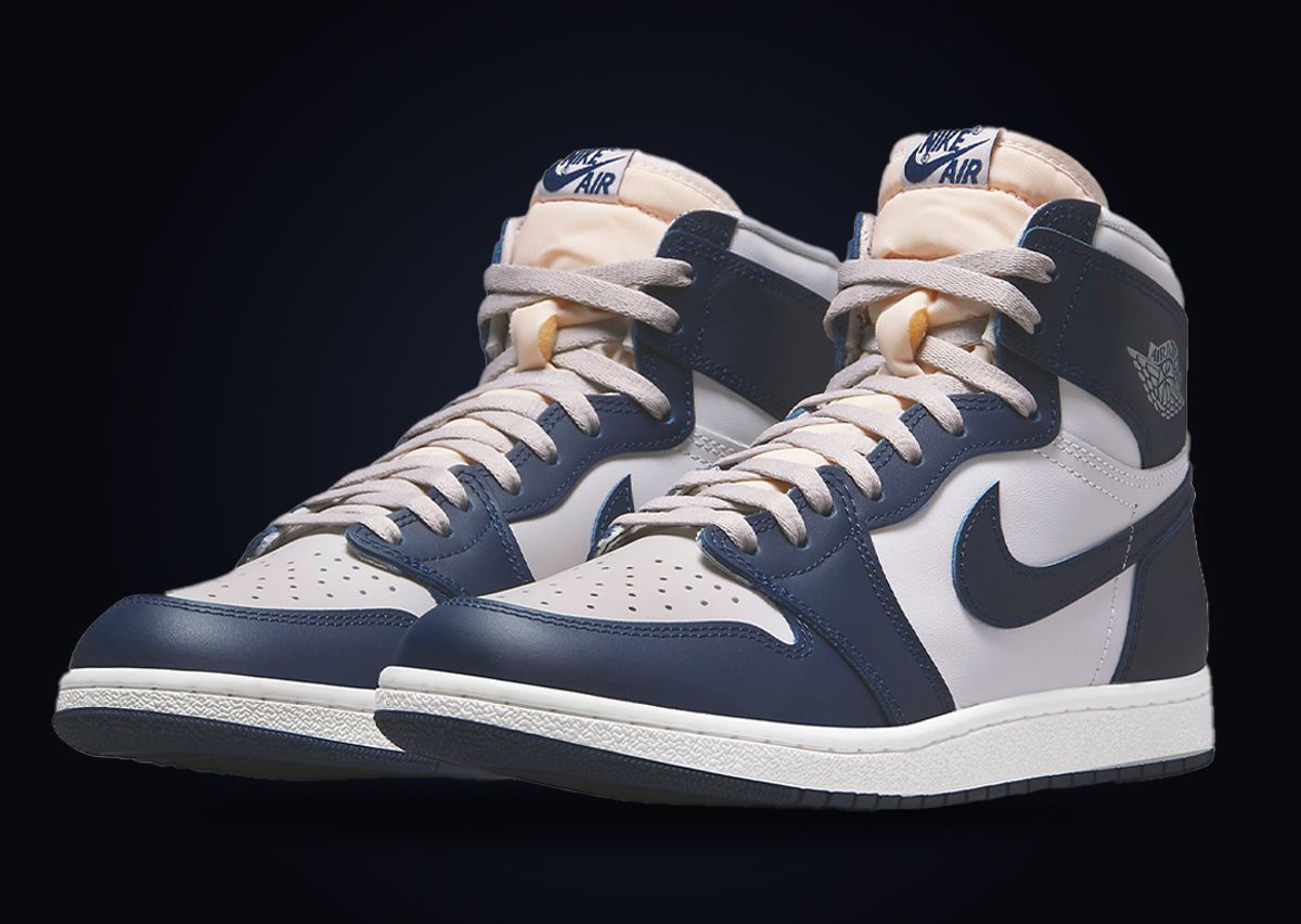 Jordan 1 mid navy and white Clearance