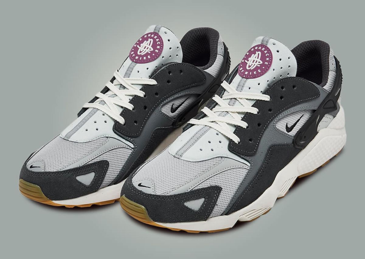 Nike air huarache light sneakers Clearance