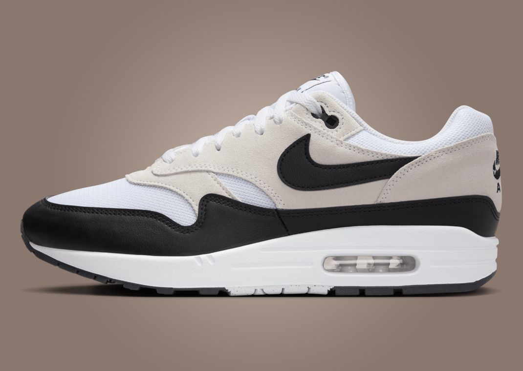 air max one black and white