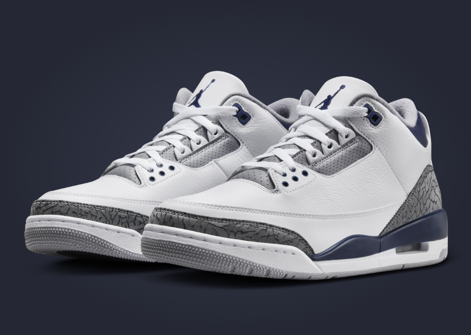 Air Jordan 3 Retro White Midnight Navy Angle