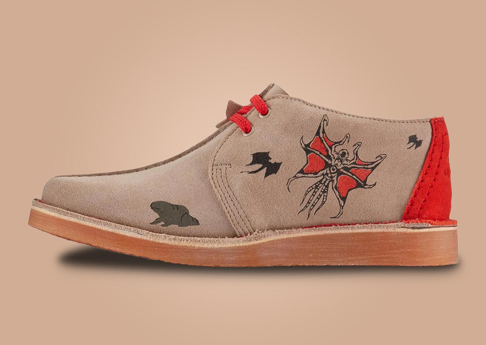 Stranger Things x Clarks Desert Trek (GS) Medial