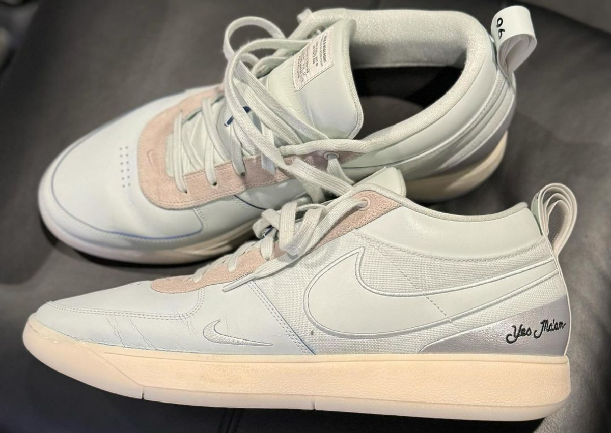 Nikebook dunks hot sale