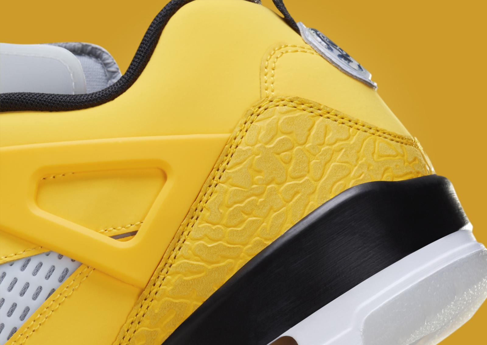 Jordan Spizike Low Premium Lightning Heel Detail