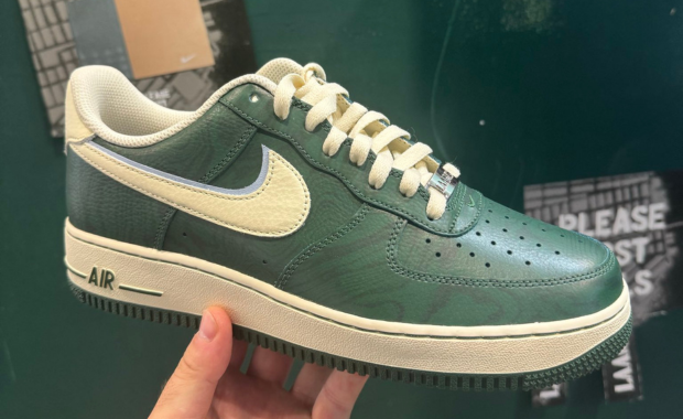 LAAMS NYC x Nike Air Force 1 Please Post Bills