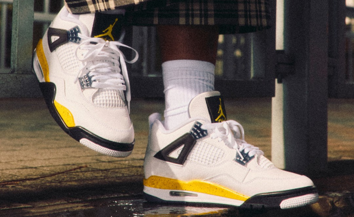 Air Jordan 4 Retro Tour Yellow