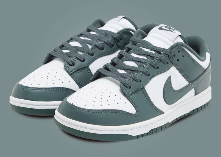 Nike Dunk Low Vintage Green Angle