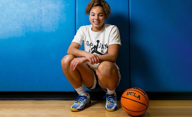 Kiki Rice Debuts Her Jordan Heir PE During Game Against Maryland Terrapins