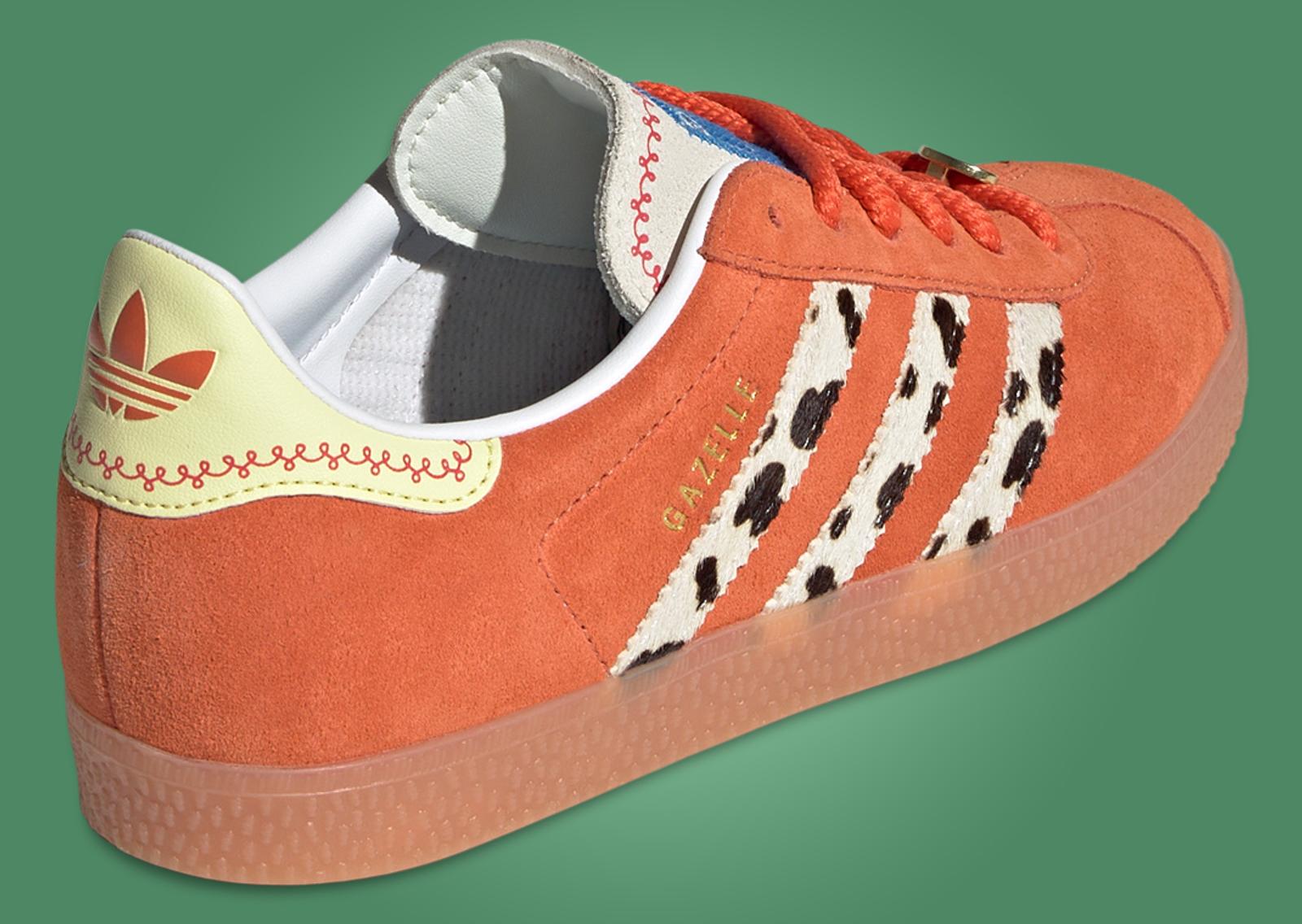 Toy Story x adidas Gazelle Jessie (GS) Heel Angle