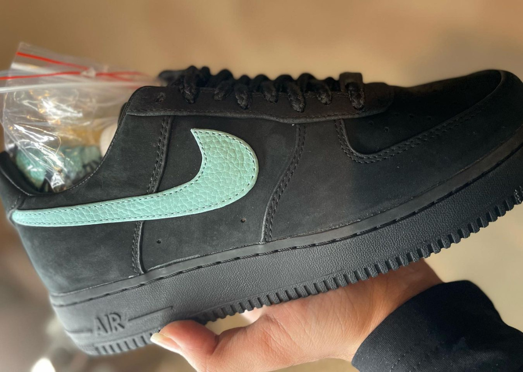 ✓REAL VS FAKE❌ The Nike Air Force 1 Low x Tiffany & Co. is one