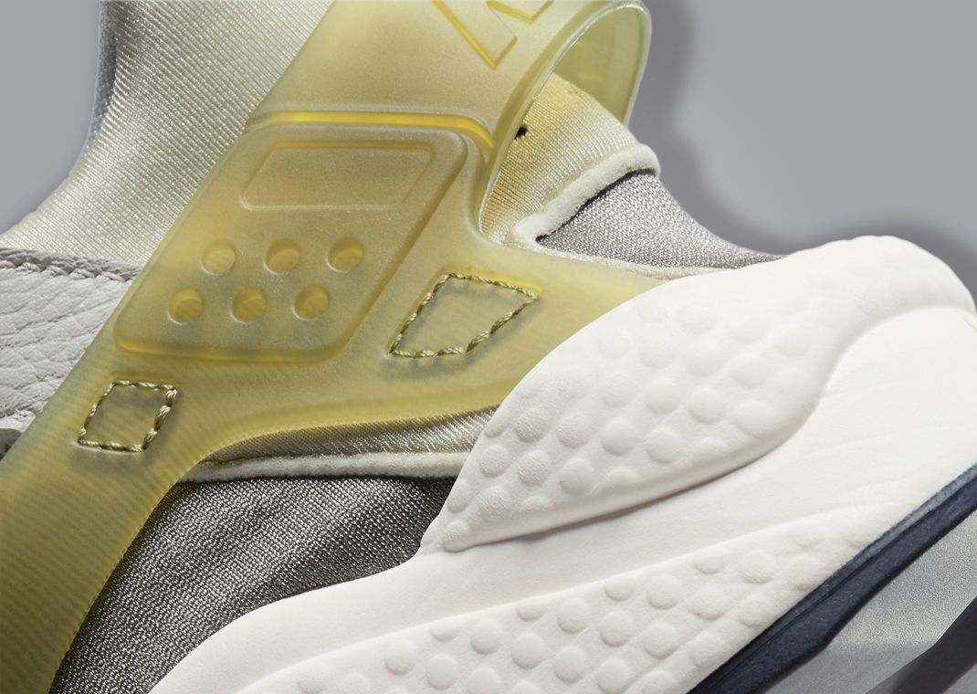 ☆【NIKE】☆W AIR HUARACH.E LIGHT LIGHT OREWOOD☆22-26cm☆ Nike Air Huarache Runner 