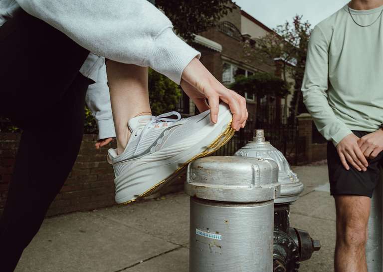 Saucony Hurricane 24 White On-foot 2