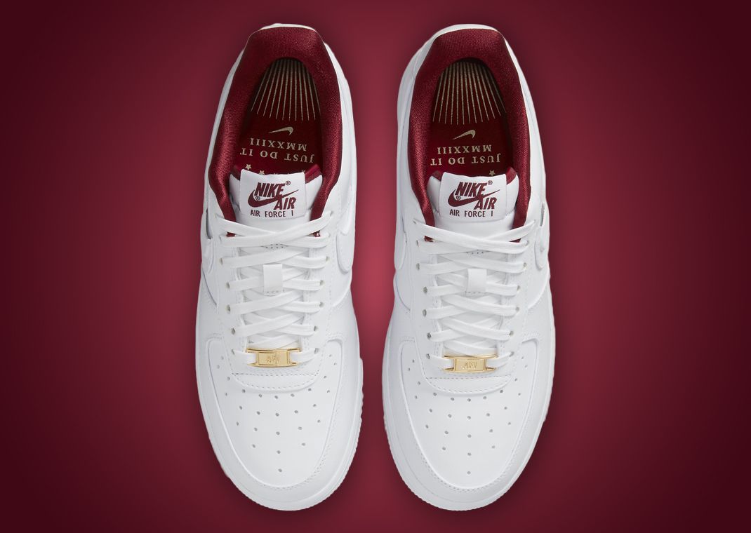 Nike Air Tag Red/White – BespokePatternsCie