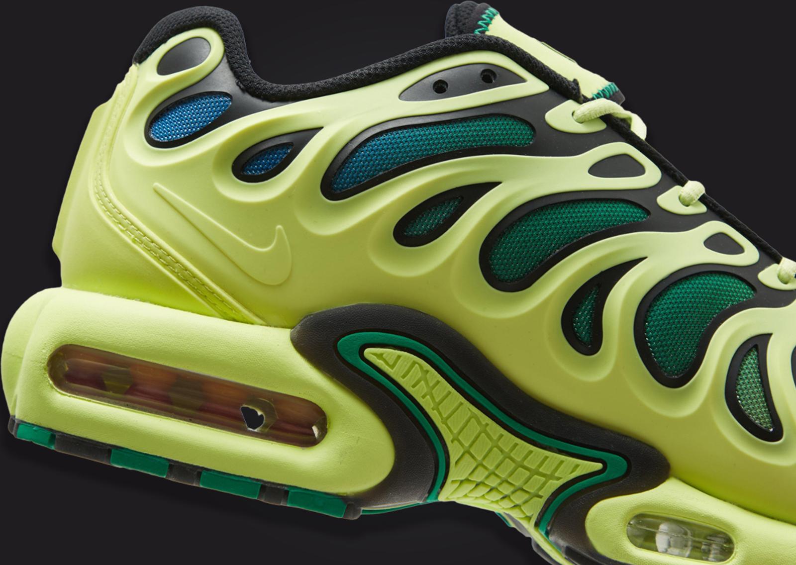 Nike Air Max Plus Drift Light Lemon Twist Stadium Green Heel Detail