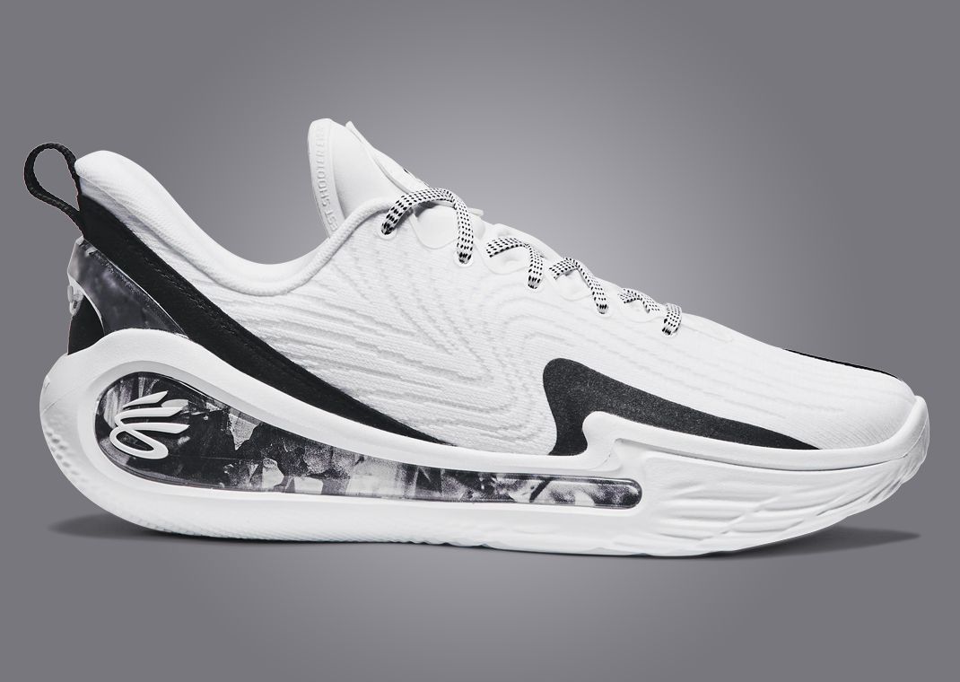 カリー12 <SHOOTING STAR> Underrated! Under Armour Curry 12 “Shooting Stars” In Hand