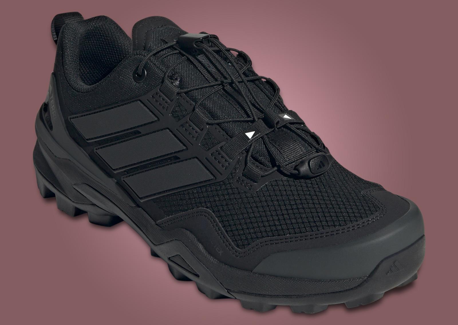 adidas Terrex Skychaser GORE-TEX Core Black Angle