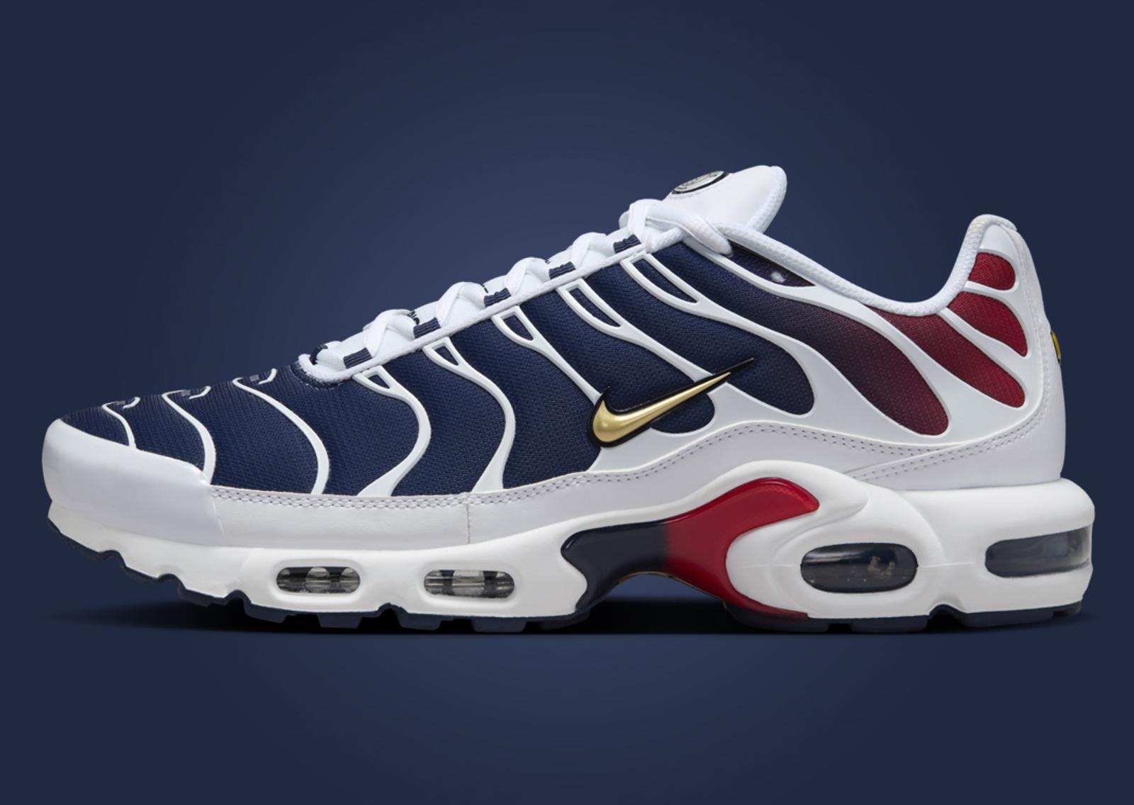 Paris Saint-Germain x Nike Air Max Plus Lateral Left