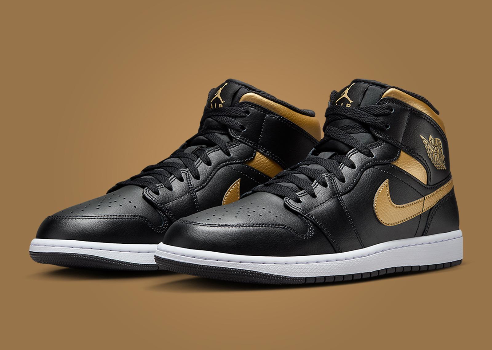 Air Jordan 1 Mid Black Gold Angle