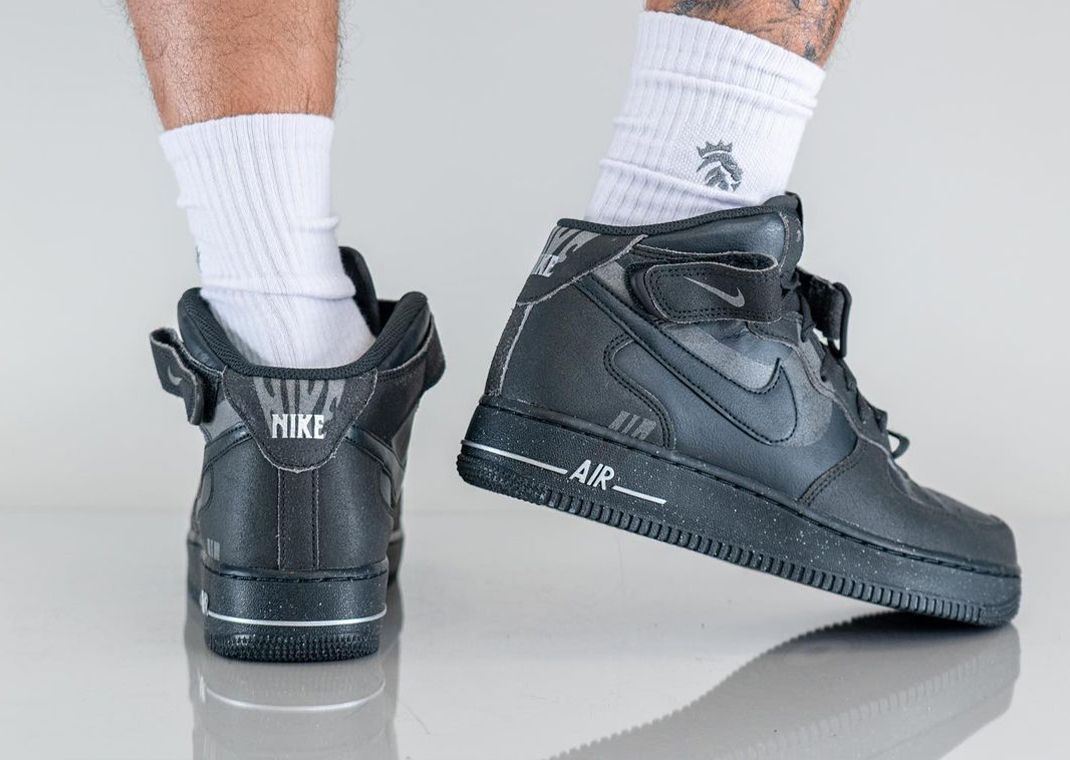 black air force 1 mid on feet