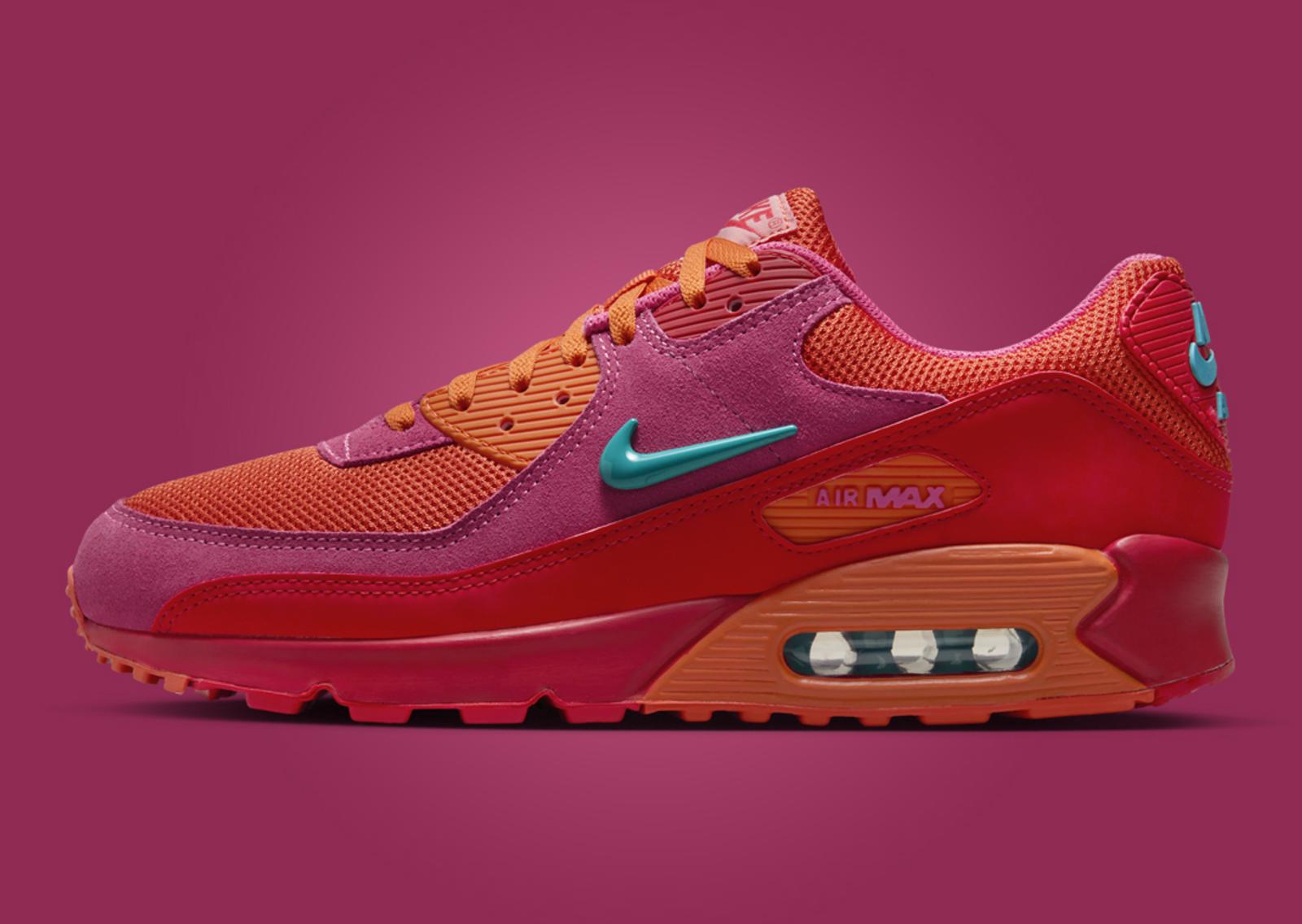 Nike Air Max 90 Alchemy Pink Lateral