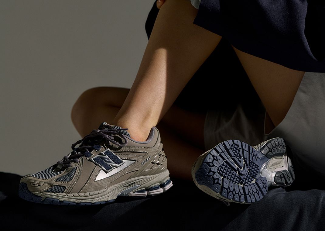 New Balance - アヤカ Akio Hasegawa Helps Style The Redesigned New Balance 1906R