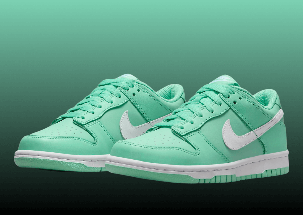 Emerald green nike best sale