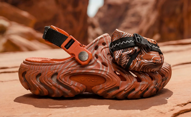Feature x Crocs Echo II Spice
