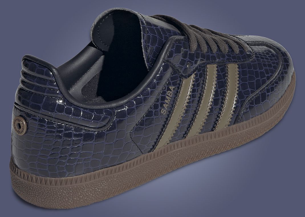 adidas gazelle silver green womens Big Kids' Adidas Samba Indoor Football Boots 