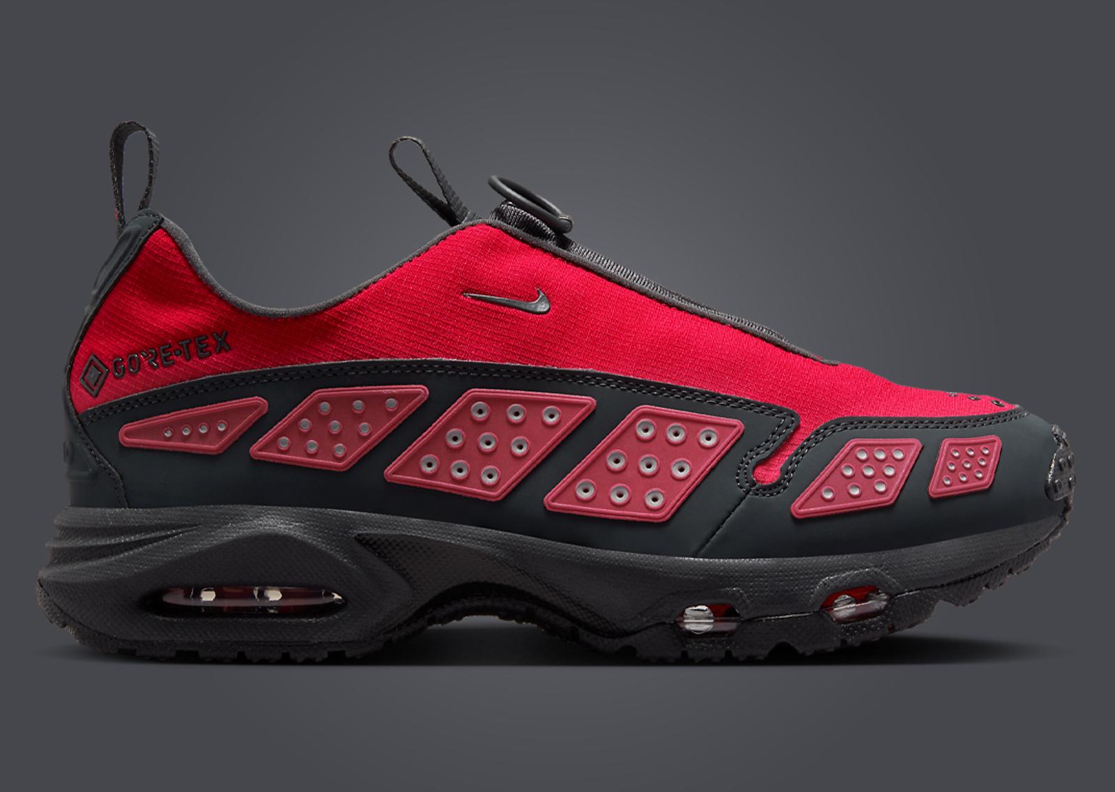 Nike Air Max Sunder Gore-Tex Red (W) Lateral