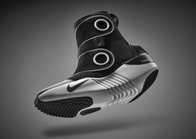 Nike x Hyperice Boot Angle