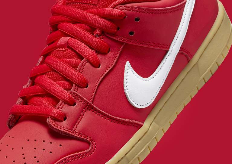 Nike SB Dunk Low University Red Gum Midfoot Detail