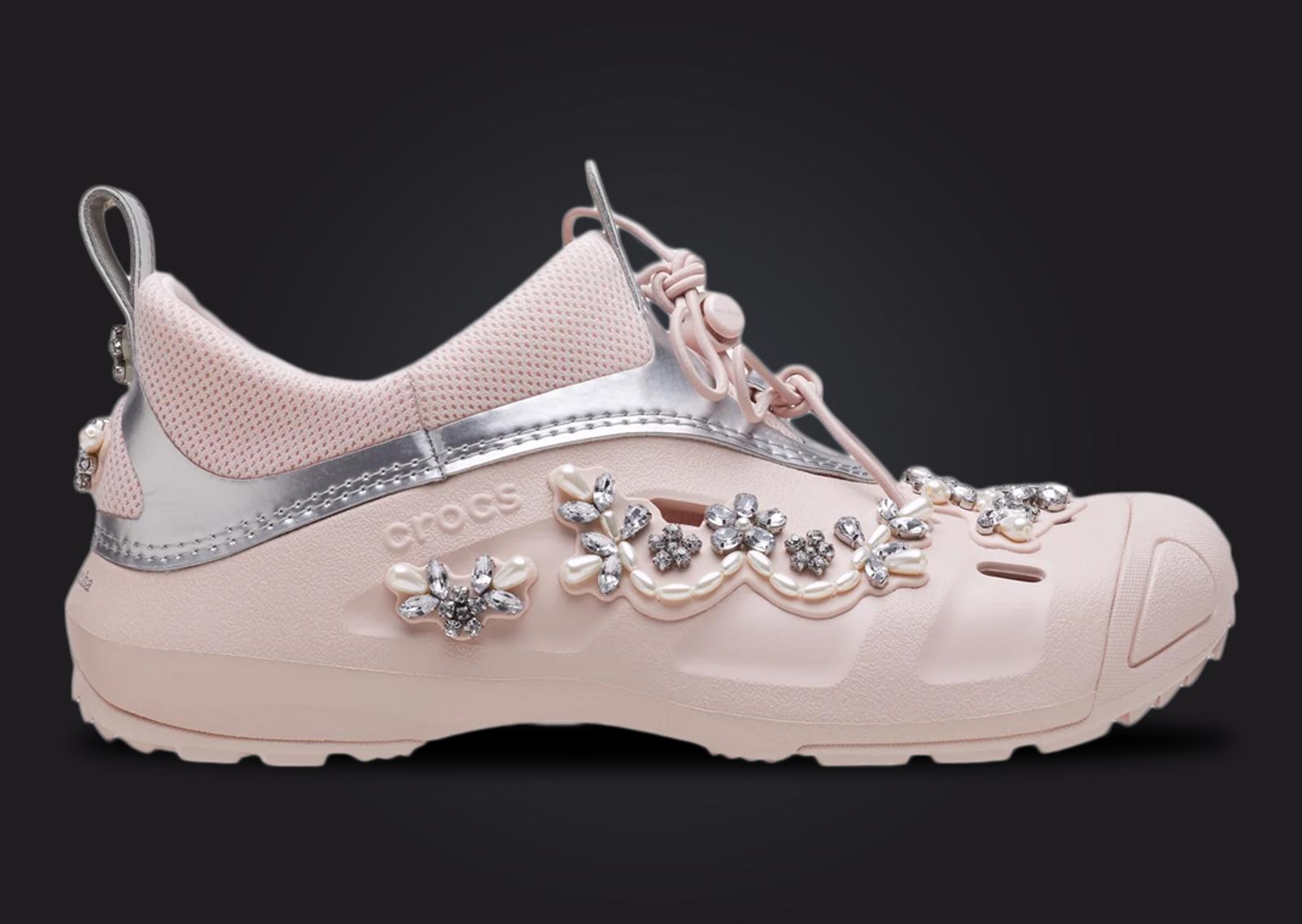 Simone Rocha x Crocs Quick Trail Quartz Lateral