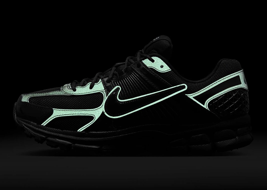 The Dover Street Market x Nike Zoom Vomero 5 Black Releases