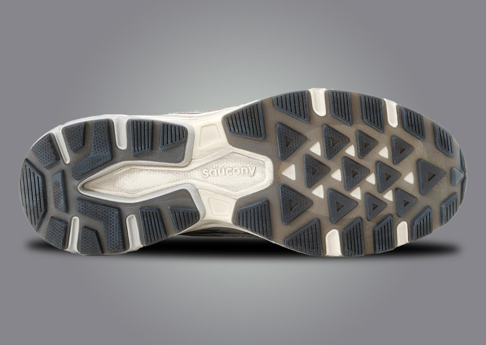 COSTS x Saucony KINVARA 4 RE Interstellar Grey Outsole