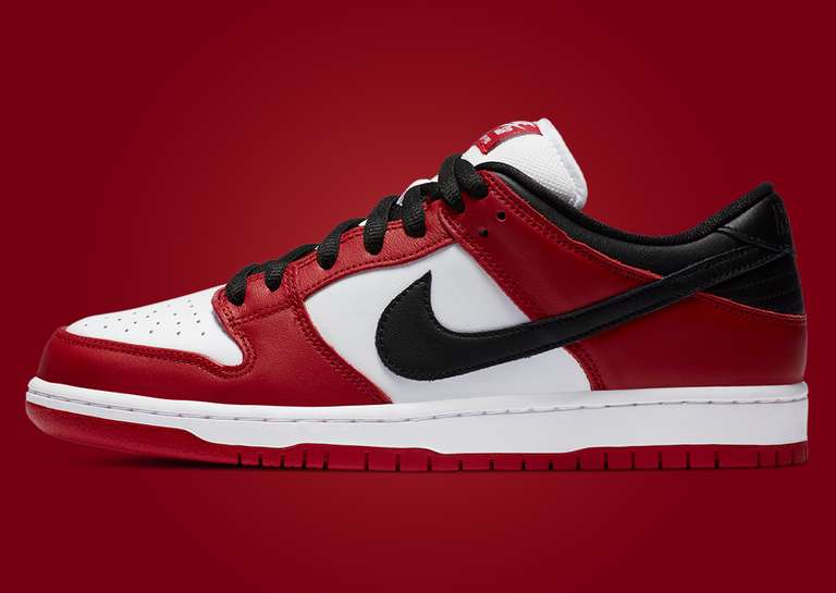 Nike SB Dunk Low Chicago Lateral