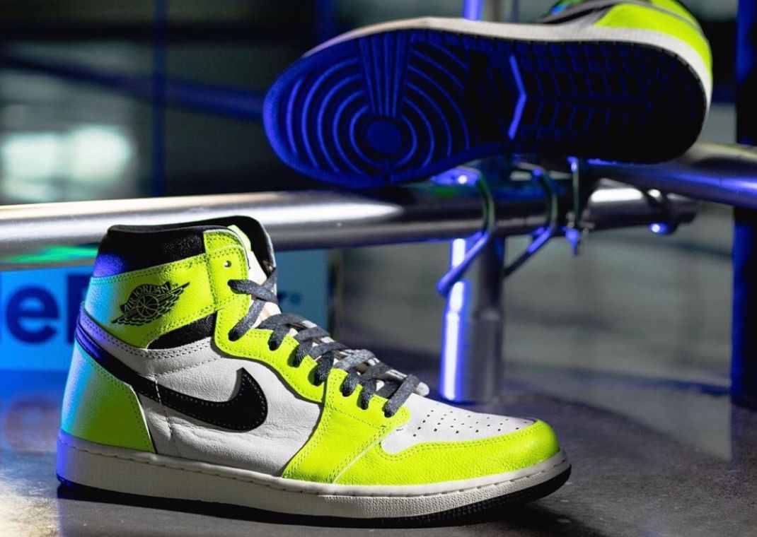 Volt Covers This Air Jordan 1 High
