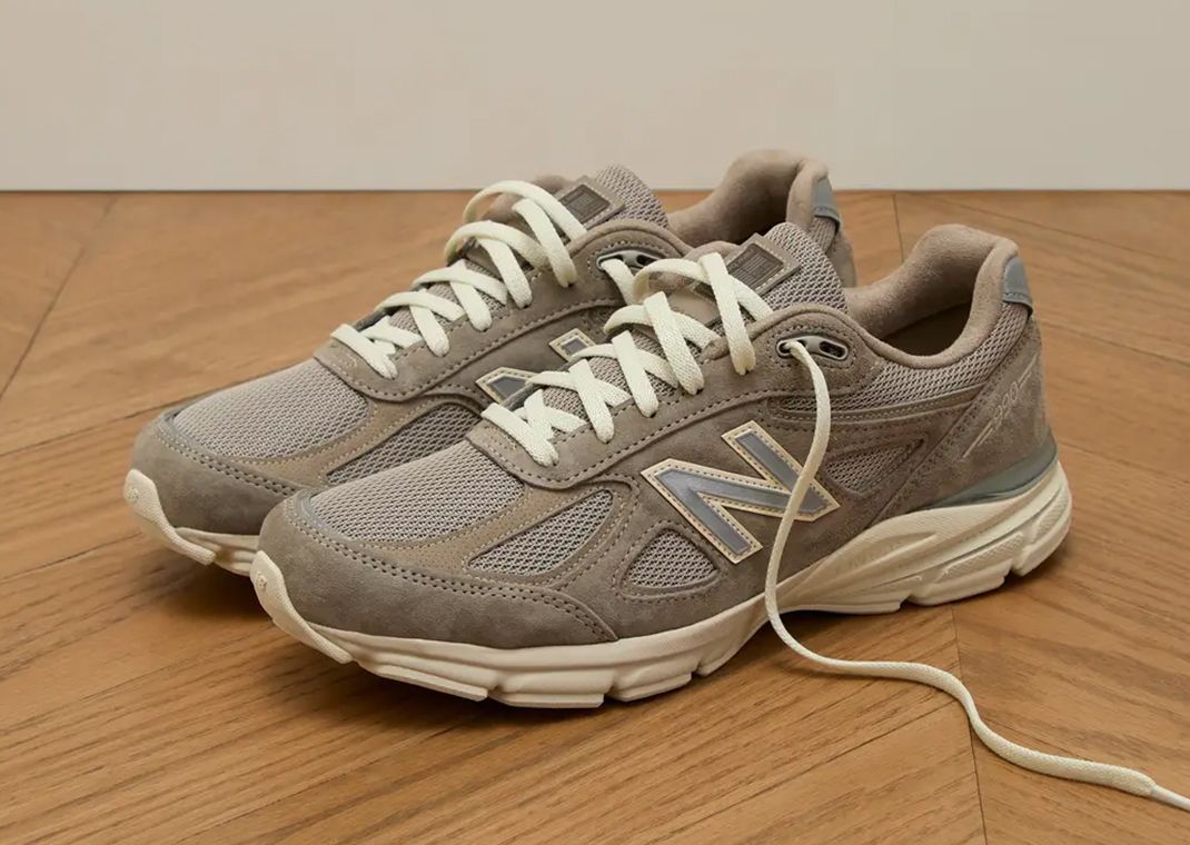 旦*様 KITH × New Balance 990V4 Moonrock 25 The Kith x New Balance 990v4 Made in USA Moonrock Releases October