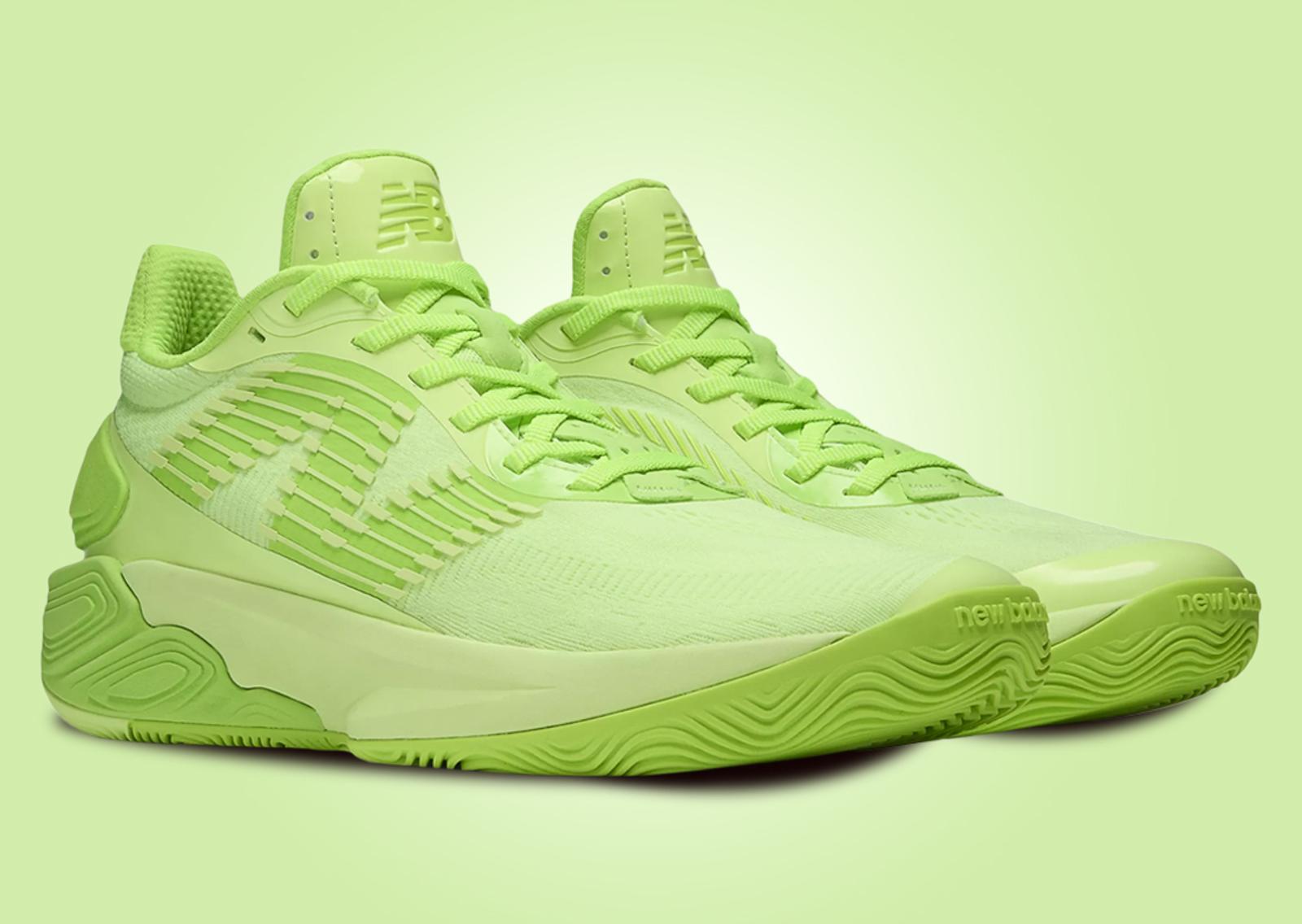 New Balance TWO WXY v5 Highlighter Green Angle