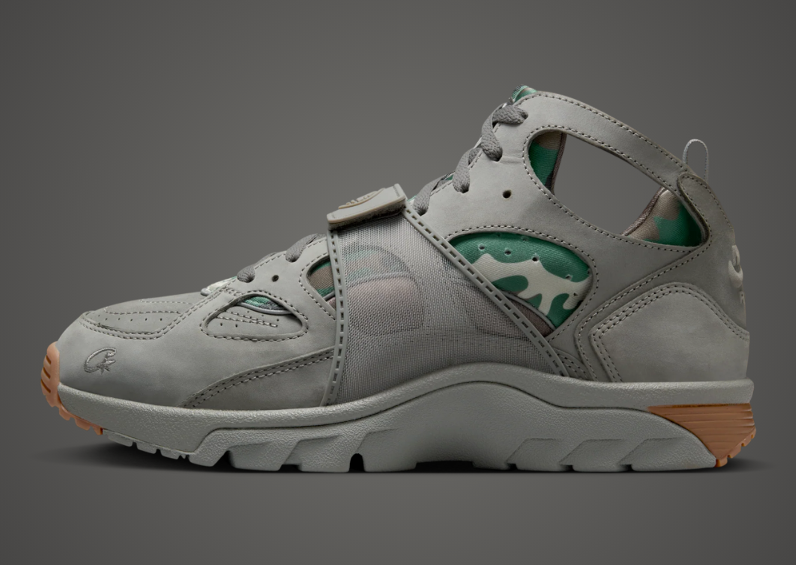 Corteiz x Nike Air Trainer Huarache Flat Pewter Lateral