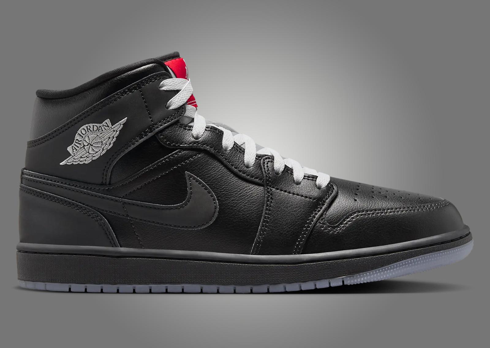 Air Jordan 1 Mid Black Metallic Lateral